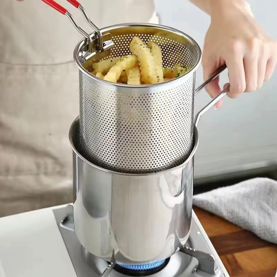 Deep frying pot