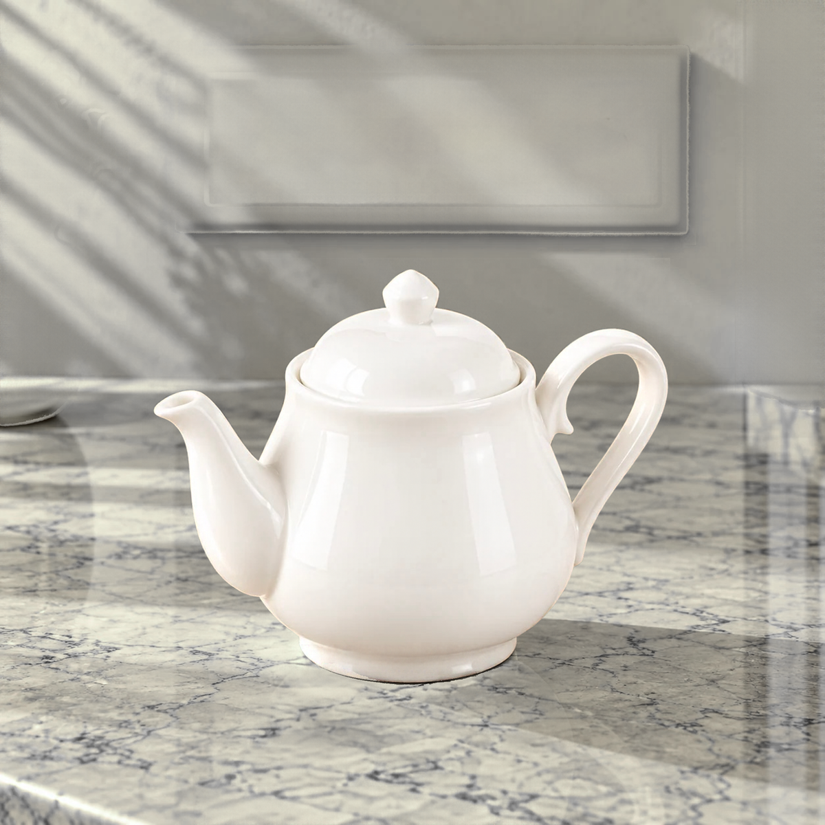 Classic Ivory ceramic Teapot, 550ml